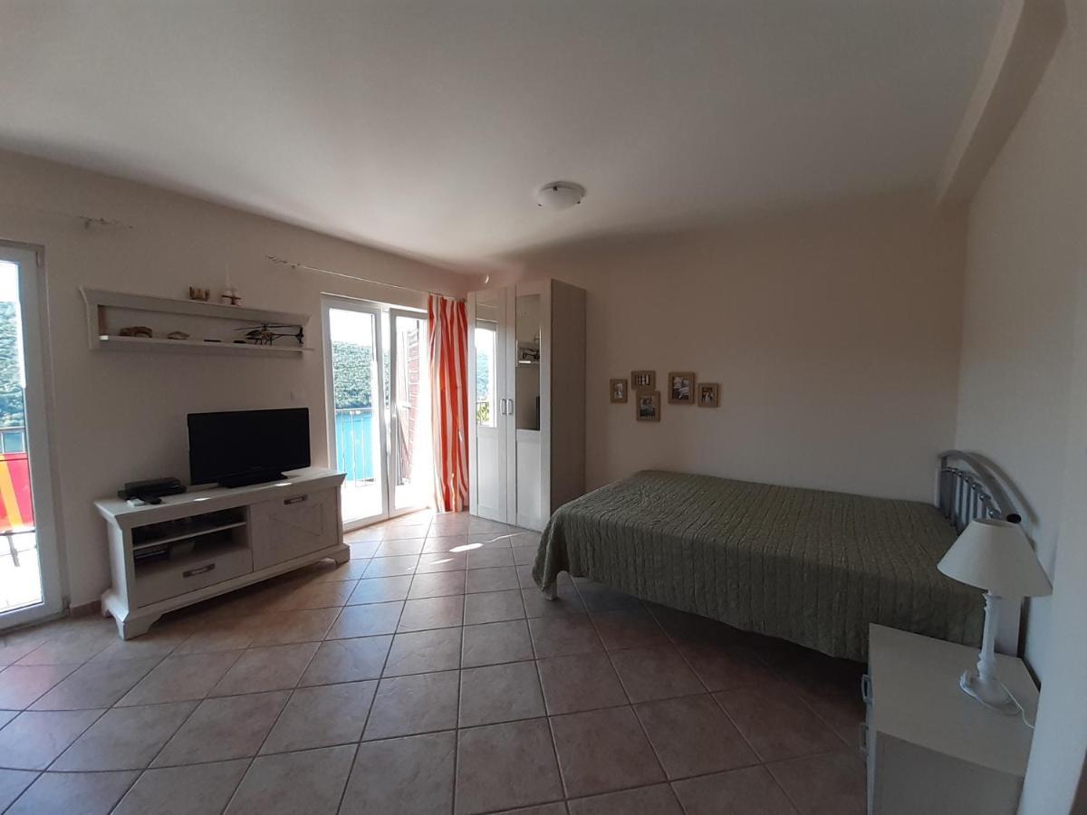 Suntime Apartment Tivat Kültér fotó