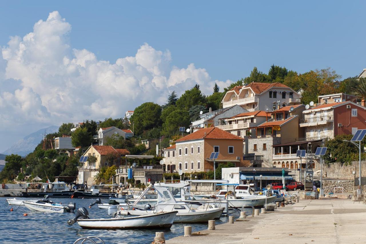 Suntime Apartment Tivat Kültér fotó
