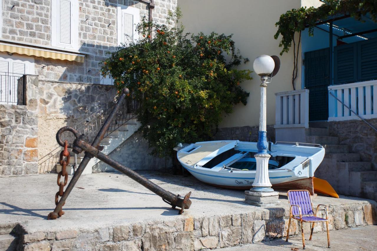 Suntime Apartment Tivat Kültér fotó
