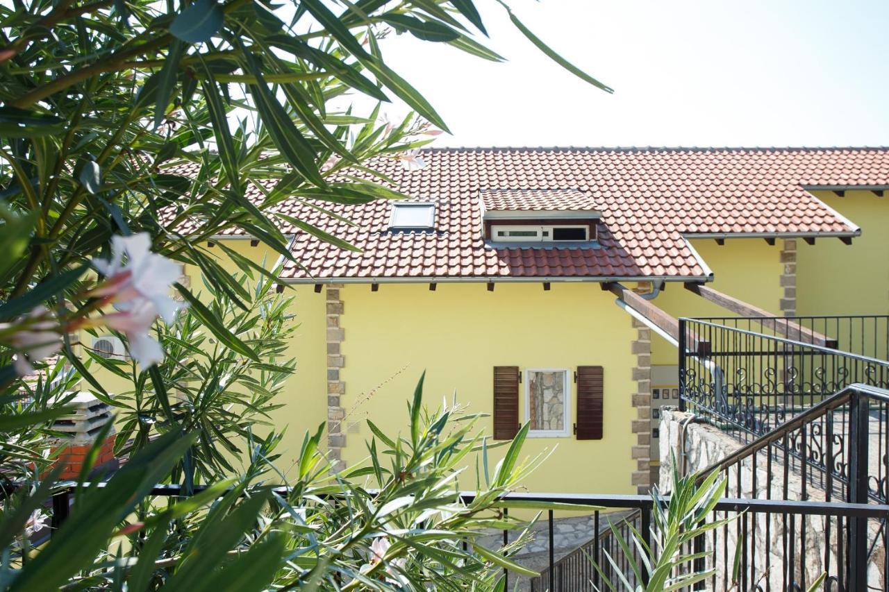 Suntime Apartment Tivat Kültér fotó
